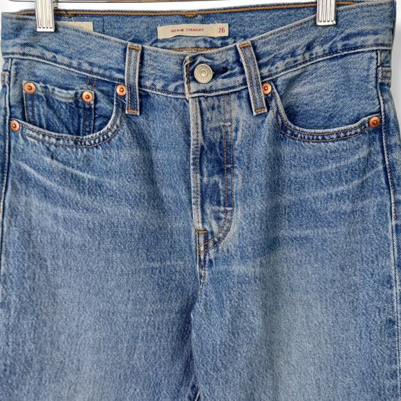 Levi's SZ 26 Premium Wedgie Straight Distressed Knee Frayed Hem Denim - Picture 3 of 8